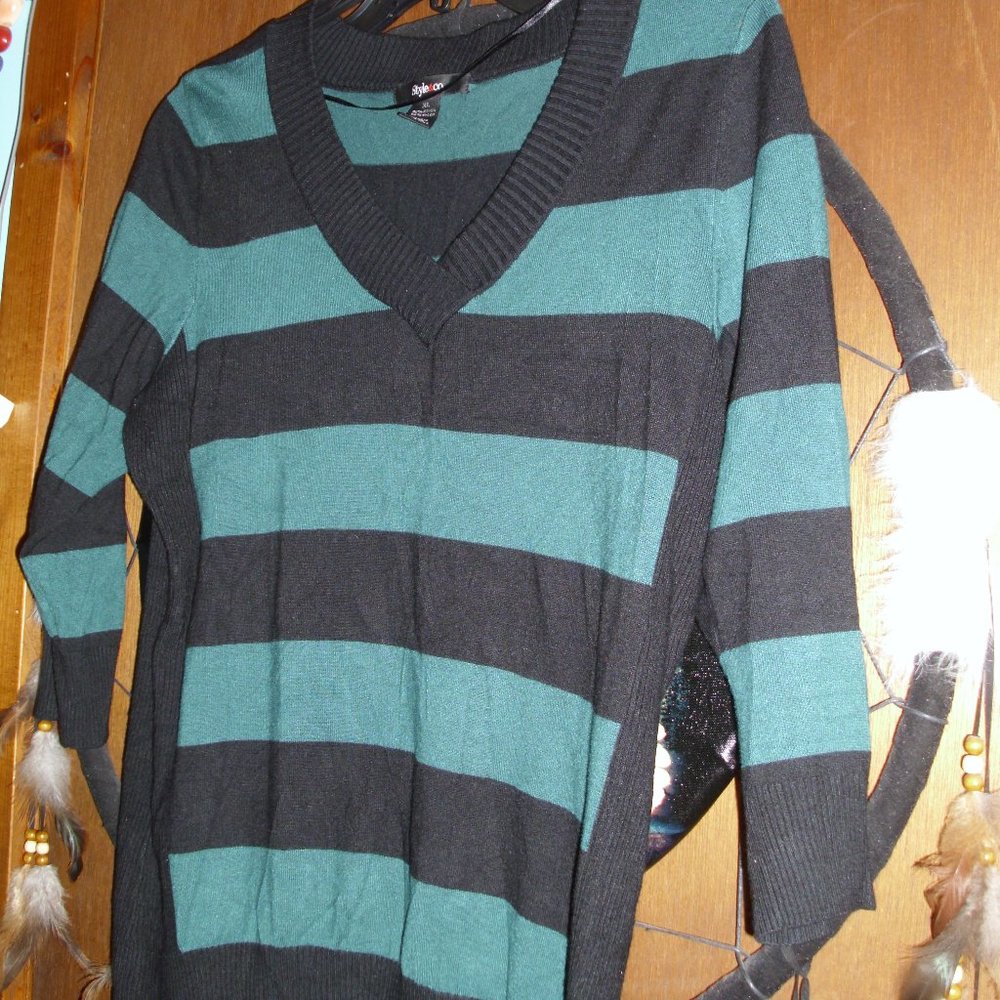 greenish blue and black sweater size xl style & co nwot